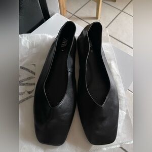 ZARA Black Square-Toe Leather Ballet Flats